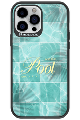 Into the Pool - Apple iPhone 13 Pro Max
