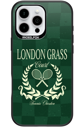 London Grass Court Garden 2.0 - Apple iPhone 16 Pro Max
