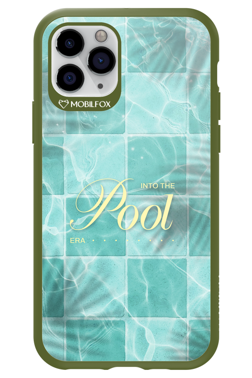Into the Pool - Apple iPhone 11 Pro