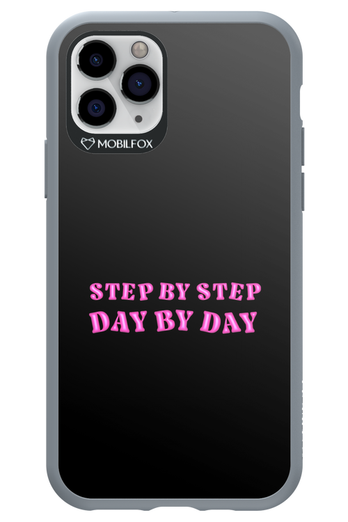 Step by Step Black - Apple iPhone 11 Pro