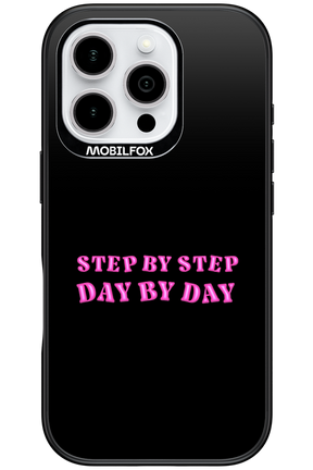 Step by Step Black - Apple iPhone 16 Pro