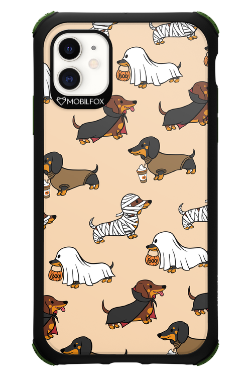 Scary Dachshund - Apple iPhone 11