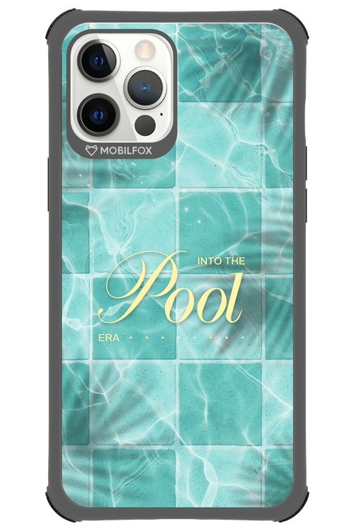 Into the Pool - Apple iPhone 12 Pro Max