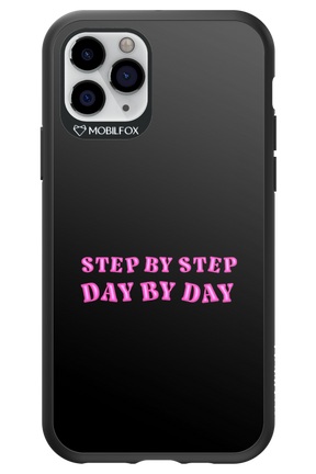 Step by Step Black - Apple iPhone 11 Pro