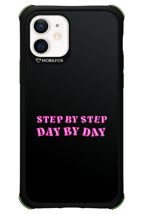 Step by Step Black - Apple iPhone 12