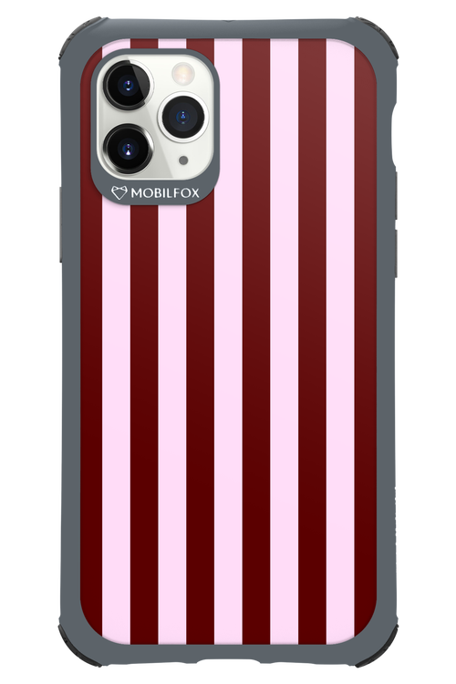 Circus Romance - Apple iPhone 11 Pro