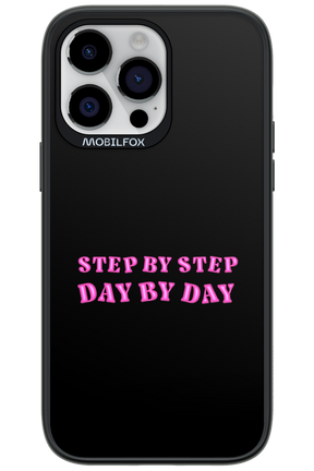Step by Step Black - Apple iPhone 14 Pro Max