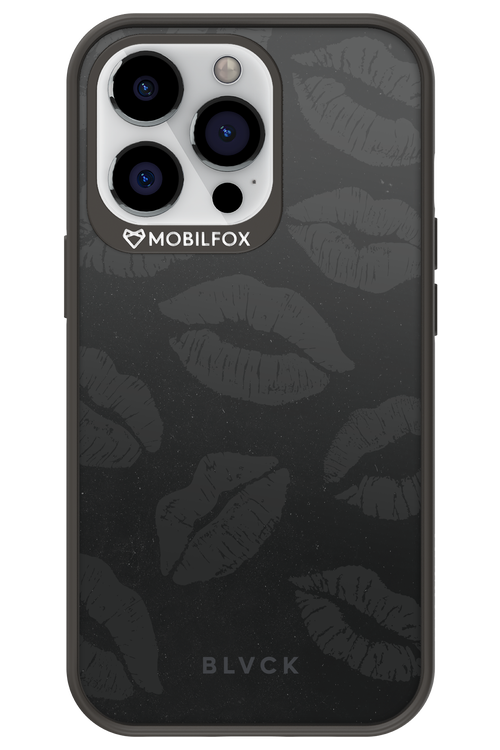 Dark Lips - Apple iPhone 13 Pro