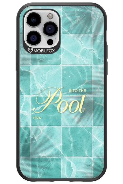 Into the Pool - Apple iPhone 12 Pro