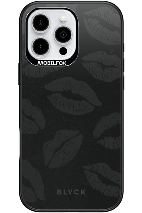 Dark Lips - Apple iPhone 16 Pro Max
