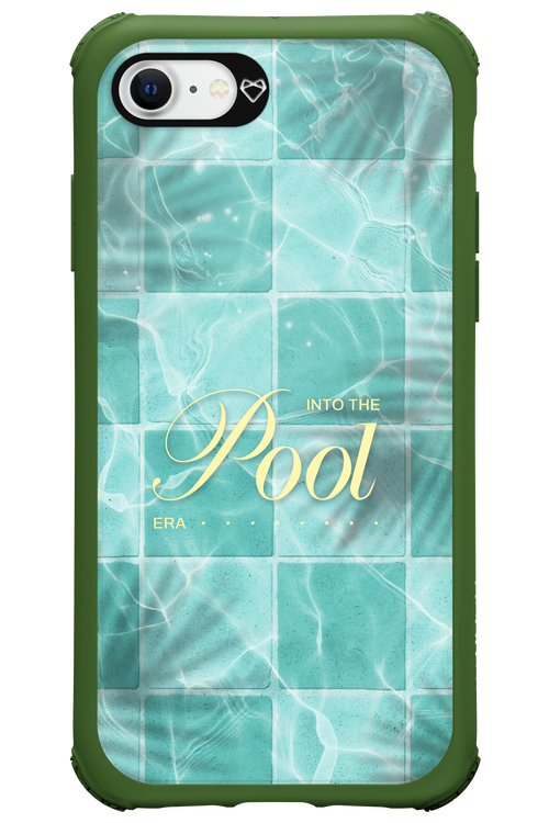 Into the Pool - Apple iPhone SE 2022