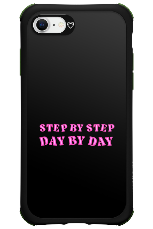 Step by Step Black - Apple iPhone 7