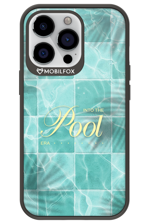 Into the Pool - Apple iPhone 13 Pro