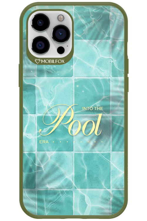 Into the Pool - Apple iPhone 12 Pro Max