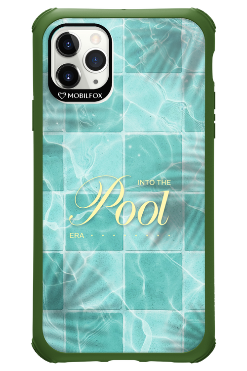 Into the Pool - Apple iPhone 11 Pro Max