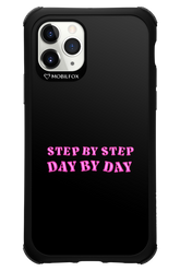Step by Step Black - Apple iPhone 11 Pro