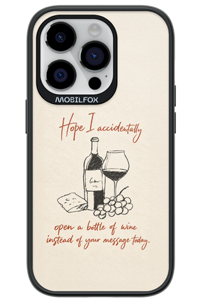Bottle of wine 2.0 - Apple iPhone 14 Pro