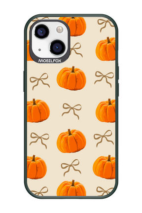 Cutie Pumpkin - Apple iPhone 13