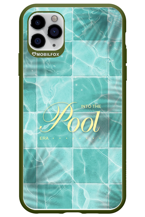 Into the Pool - Apple iPhone 11 Pro Max