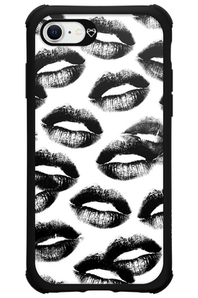 Ghost Kiss - Apple iPhone 8