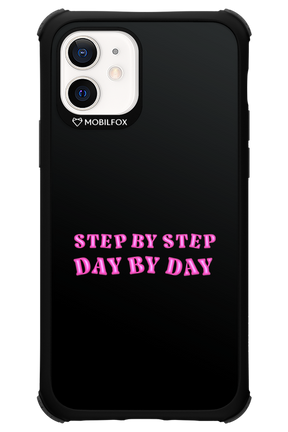 Step by Step Black - Apple iPhone 12