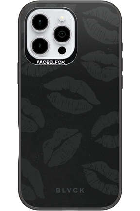 Dark Lips - Apple iPhone 16 Pro Max