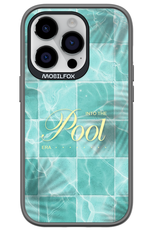 Into the Pool - Apple iPhone 14 Pro
