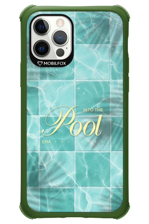 Into the Pool - Apple iPhone 12 Pro