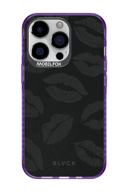 Dark Lips - Apple iPhone 13 Pro