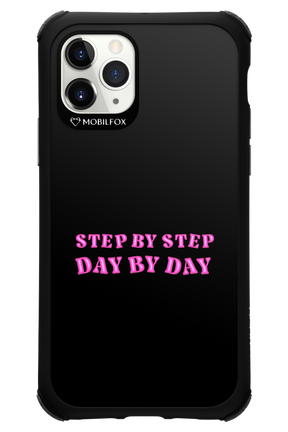 Step by Step Black - Apple iPhone 11 Pro