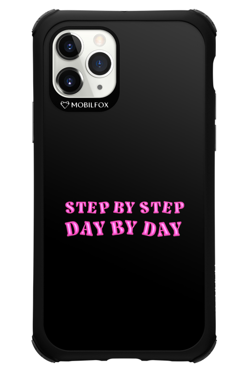 Step by Step Black - Apple iPhone 11 Pro