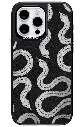 Moon Snakes Leather 2.0 - Apple iPhone 15 Pro Max