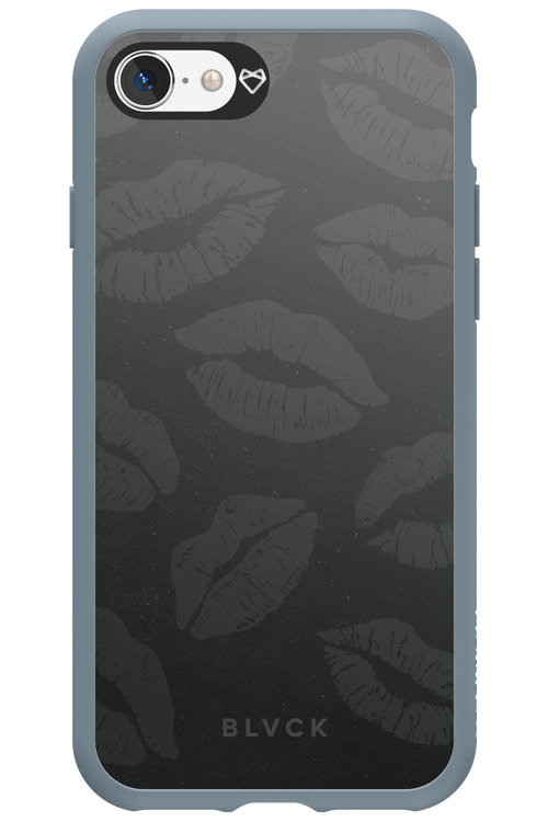 Dark Lips - Apple iPhone 8