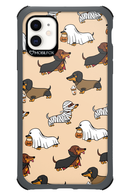 Scary Dachshund - Apple iPhone 11