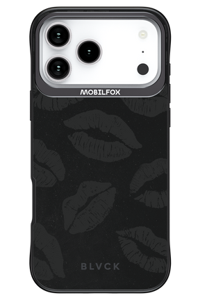 Dark Lips - Apple iPhone 17 Pro Max