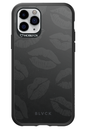 Dark Lips - Apple iPhone 11 Pro